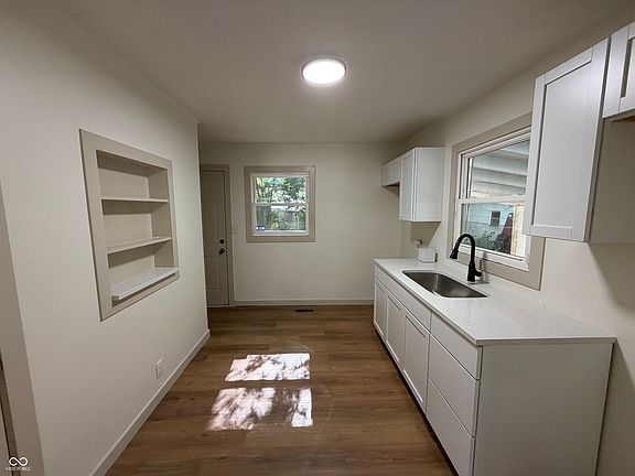 5th image of 2032 Medford Ave