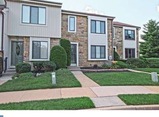 28 Kelly Ct, Hamilton, NJ 08690