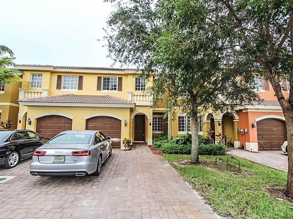 1st image of 10280 Olivewood Way Unit 64