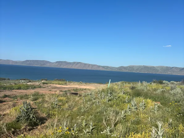 476 W Moonlight Dr, Garden City, UT 84028