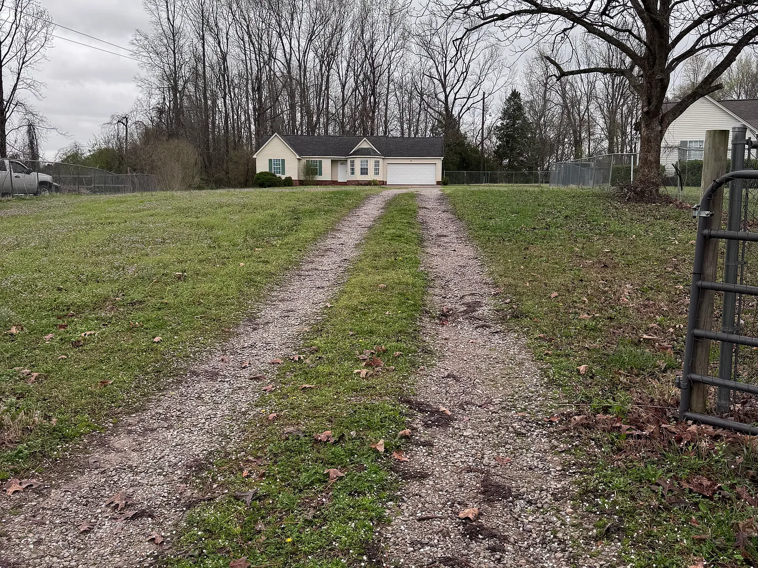 370 Brown Rd — Photo 2