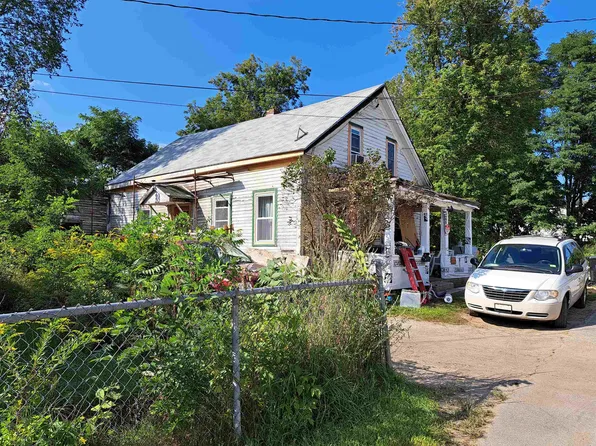 17 Factory Street, Claremont, NH 03743