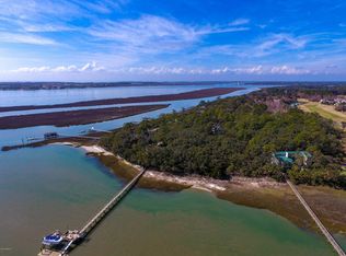 14 S Point Trl, Beaufort, SC 29907