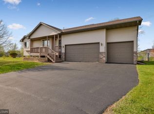 1730 Joes Lake Rd SE, Cambridge, MN 55008