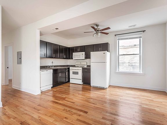 3rd image of 4419 N Rockwell St #1B