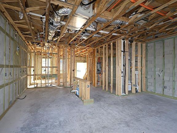 4th image of 398 Lady Palm St