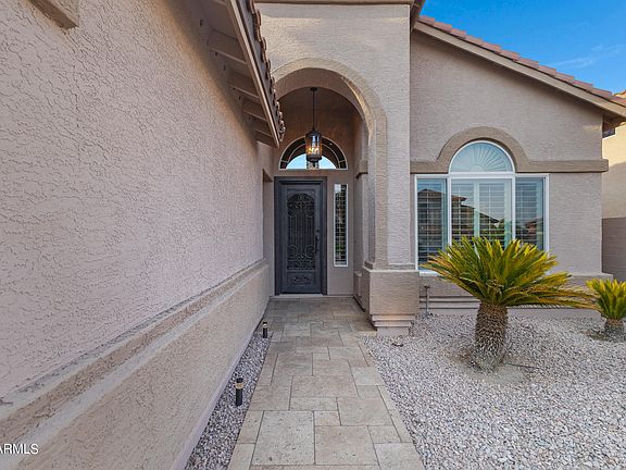 4th image of 914 E HIDDENVIEW Drive