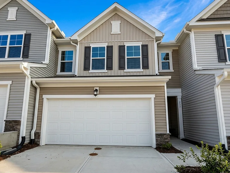 237 Shingle Oak Rd