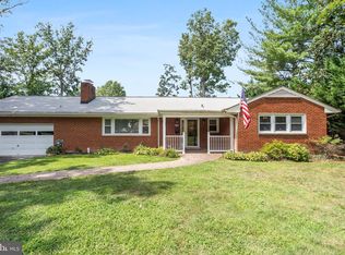 6012 Mayfair Ln, Alexandria, VA 22310