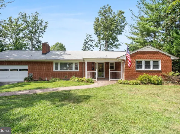 6012 Mayfair Ln, Alexandria, VA 22310