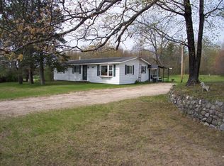 8650 Mathews Rd, Atlanta, MI 49709