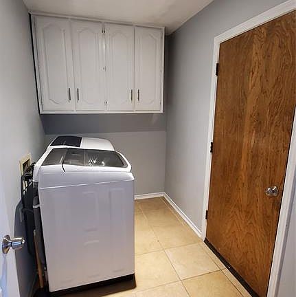 4th image of 525 E Lanett Dr
