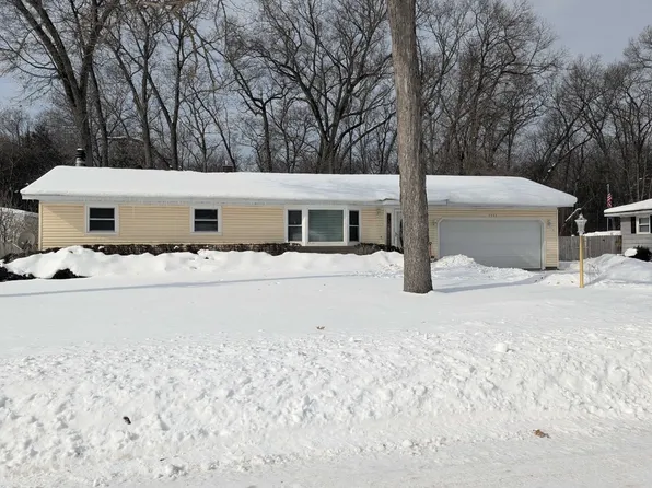 1961 Queens Ct, Muskegon, MI 49445