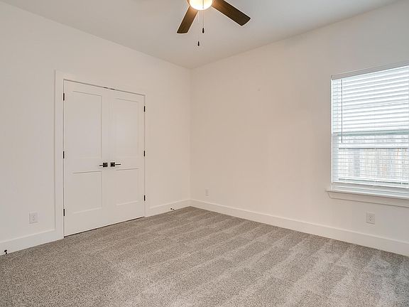 5th image of 809 Stamps Ave