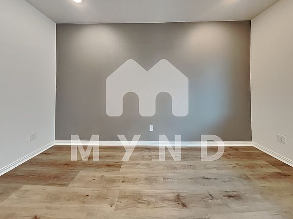5th image of 901 Boxwood Ln