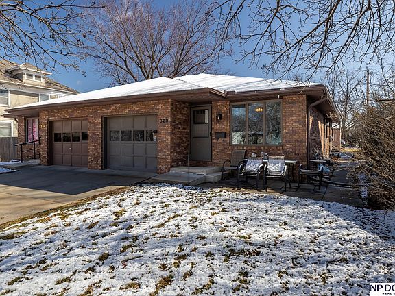 3rd image of 328 N 1st St