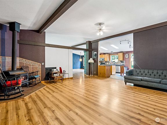 4th image of 220 86th Street NW