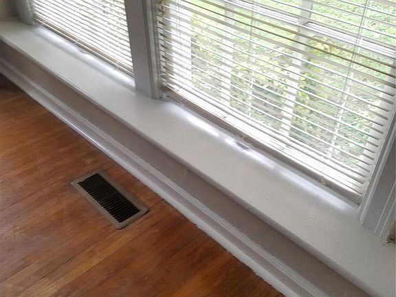 4th image of 1248 S New Haven Ave