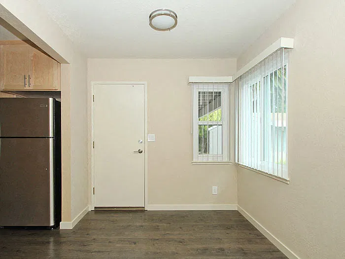 444 Ventura Avenue — Photo 4