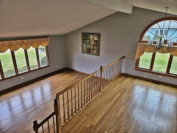 5th image of 11616 Minetz Ct