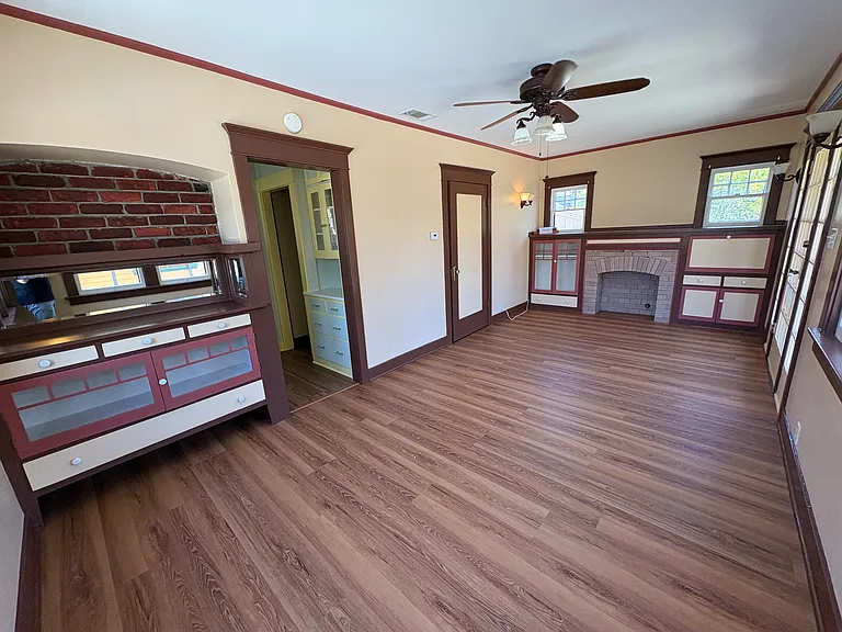 716 Stanley Ave — Photo 2