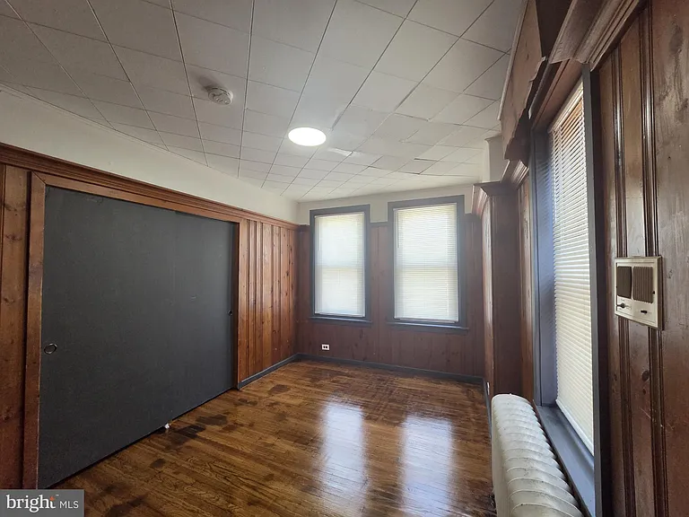 633 E Allegheny Ave — Photo 37