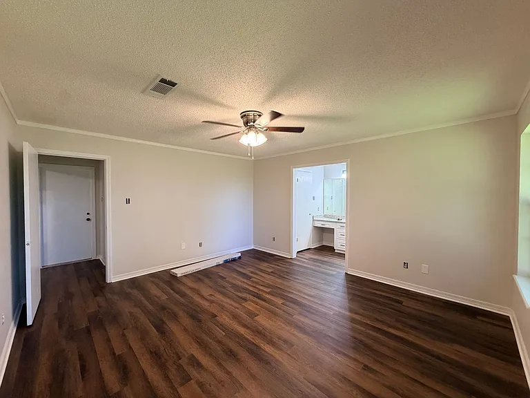 217 Flagg Dr — Photo 14