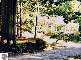 6530 Center Rd, Traverse City, MI 49686
