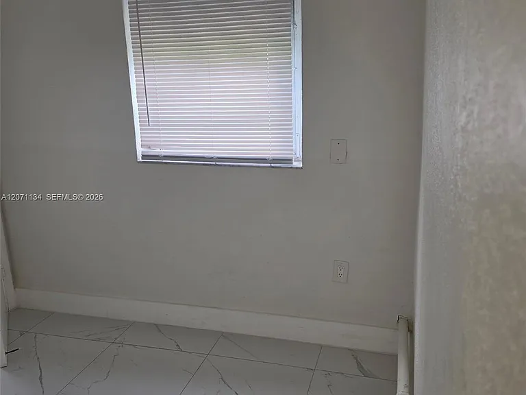 375 E 4th Ave #4 — Photo 10