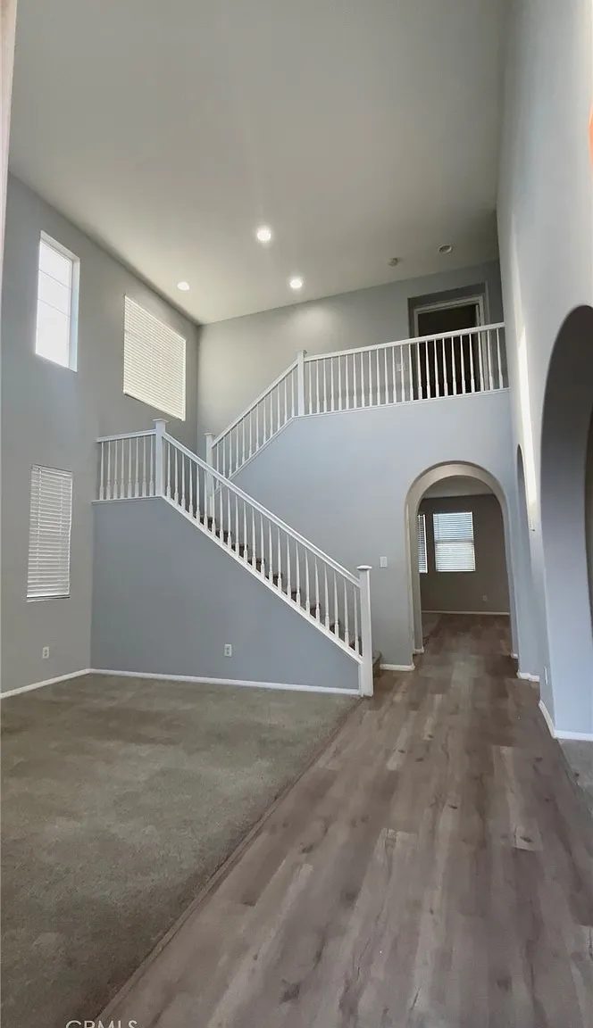 5 bed, 2647 sqft, $3,800 — Photo 2