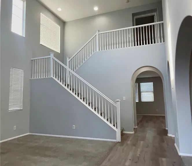 27903 Crescent Ct — Photo 2