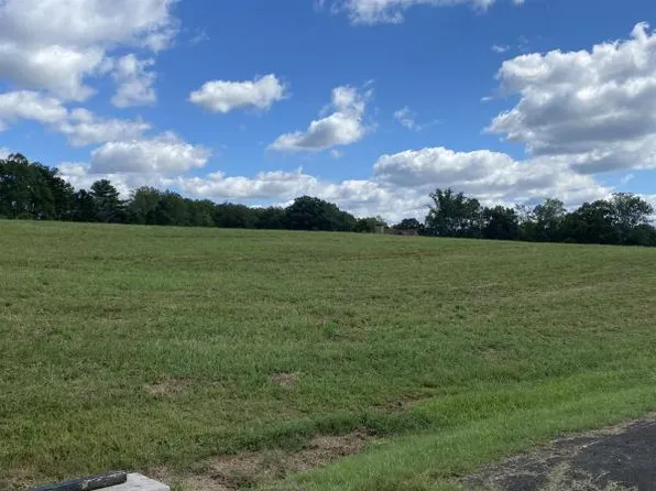 2 Penninsula Blvd, Russell Springs, KY 42642