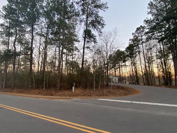 3rd image of 1011 Lesesne Dr
