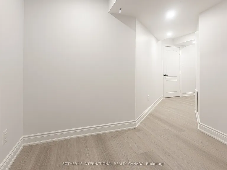 1182 Blueheron Blvd #BASEMENT — Photo 17