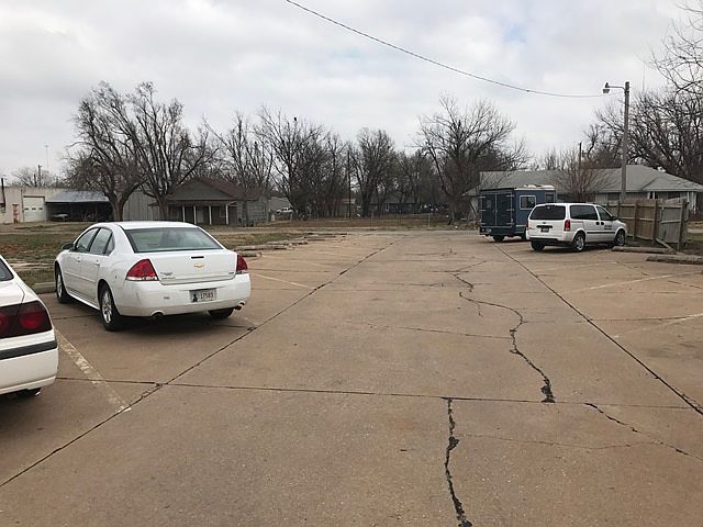 2nd image of 2613 N Van Buren St