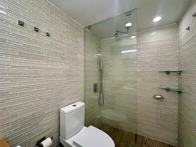 1200 West Ave #724 — Photo 5