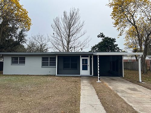 2nd image of 525 Park Ln