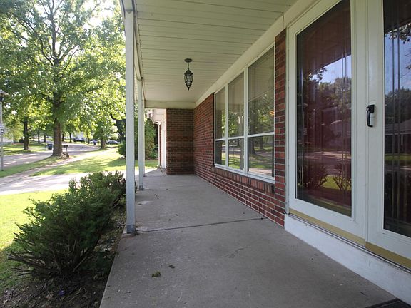 3rd image of 12985 Verwood Dr
