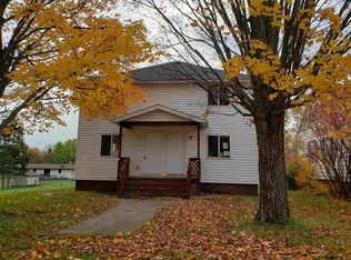 504 Blossom St, Iron River, MI 49935