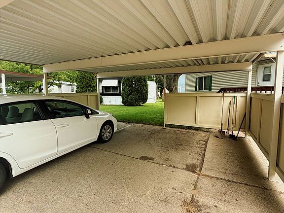 5th image of 591 Triann Dr SE