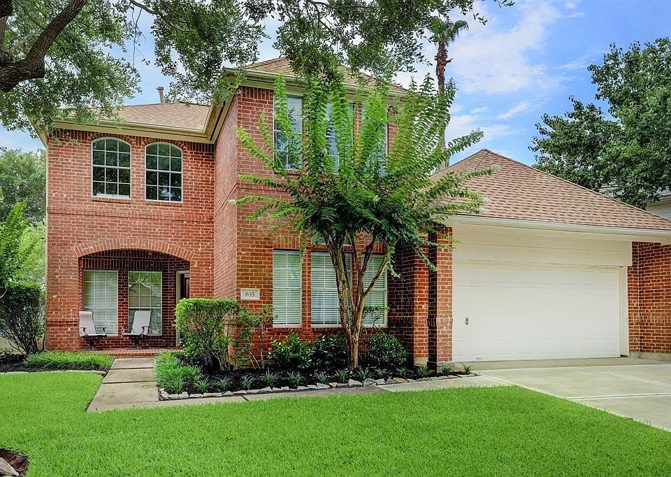 1st image of 635 Presley Way