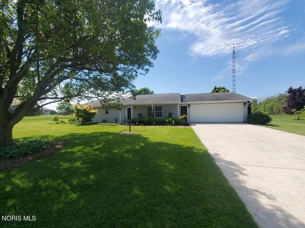 3900 Blue Bird Ln, Tiffin, OH 44883