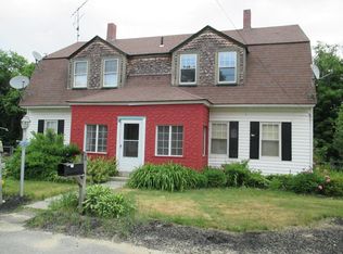 9 Pleasant St, Royalston, MA 01368