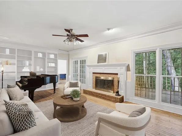 11665 Mountain Laurel Dr, Roswell, GA 30075
