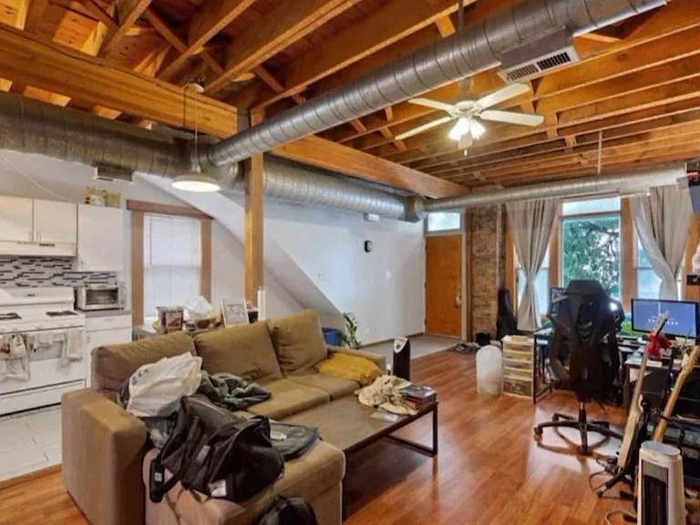 1319 W Erie St #1F — Photo 4