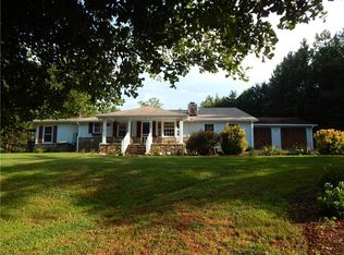 201 Holliday Rd, Six Mile, SC 29682