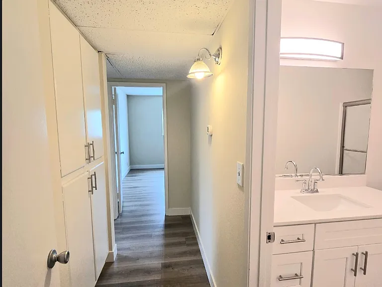 2101 Vine St #322 — Photo 8