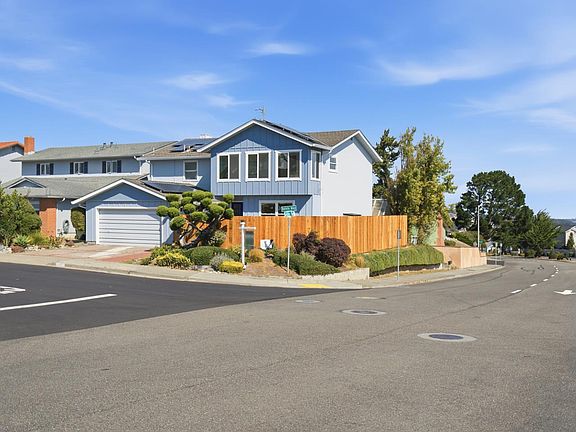 3rd image of 2200 Delvin Way