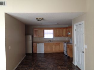 103 Creekside Dr NW APT 3, Calhoun, GA 30701