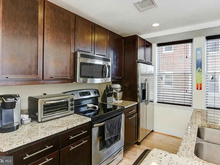 149 W St NW #22 — Photo 5